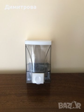 Дозатор /диспенсър, контейнер, съд/ за течен сапун, снимка 2 - Органайзери - 41628602