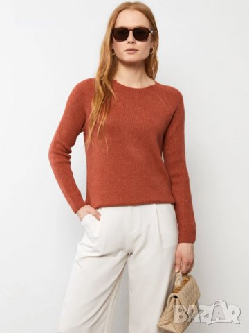 Дамски пуловер Уайкики, снимка 1 - Блузи с дълъг ръкав и пуловери - 39625261