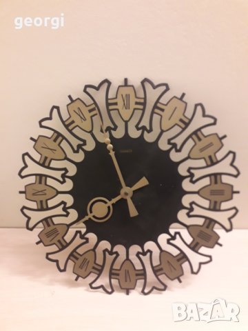Немски метален стенен кварцов часовник , снимка 1 - Стенни часовници - 34307528