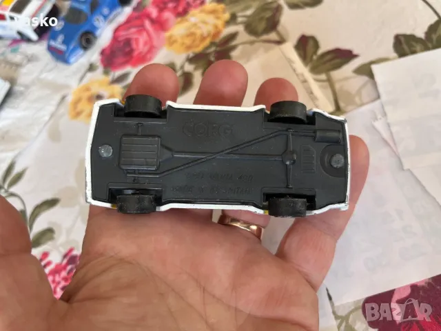 Английско Корги 1:43 Опел Манта, снимка 6 - Колекции - 50141367