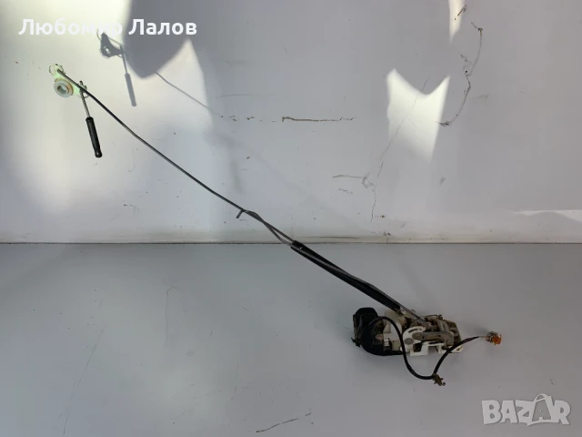 Предна дясна брава Honda CR-V I (95-01)г. , снимка 4 - Части - 50749345