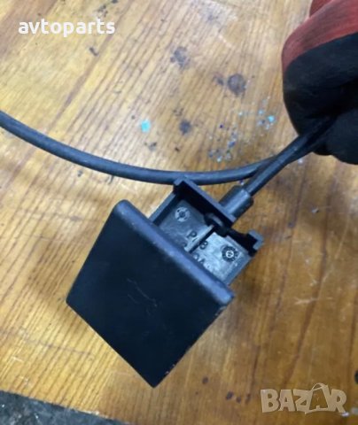 Ford fiesta 2009година Жило преден капак и шкафче, снимка 3 - Части - 40380509