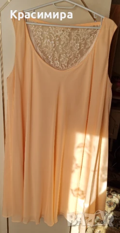 Сатенена рокля