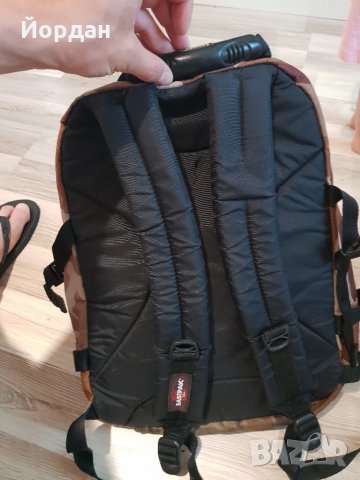 Раница Eastpack перфектно състояние. Голяма, снимка 5 - Раници - 34502287