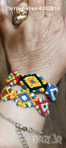 Ръчна изработка . Техника Макраме . Памучни конци. Гривни , снимка 9 - Гривни - 53761576