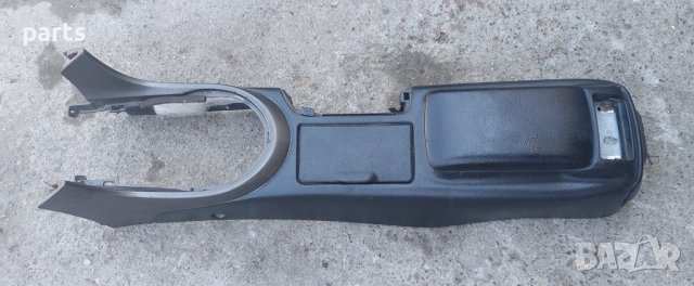 Панел Между Седалките Лексус ИС200 - 5561953010 - 555A423010 N