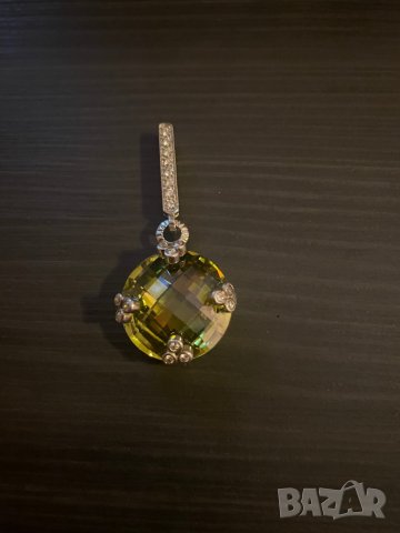 Масивен сребърен медальон със сваровски кристали, снимка 1 - Други - 39555845