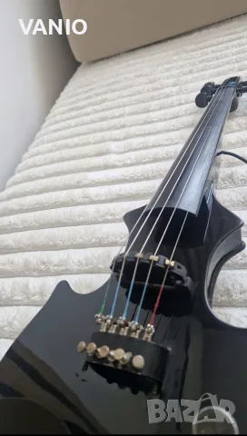 Zeta Violin 5 Strings Цигулка Зета 5 Струни Отлично Състояние Без Бартери Цена в Евро, снимка 3 - Струнни инструменти - 56159275