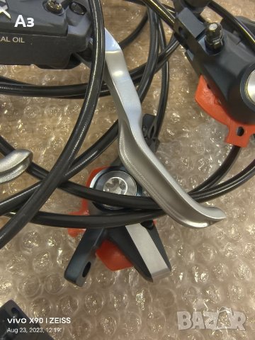 НОВИ Спирачки Shimano XTR-975 PM/IS, снимка 5 - Части за велосипеди - 41943722