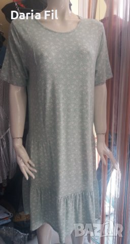 Рокля в нежна резеда на ситни бели цветенца за гръдна обиколка от 102см до 138см.  , снимка 1