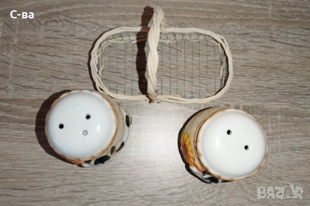 Солница за сол и пипер порцеланова - нова, снимка 3 - Аксесоари за кухня - 53659083