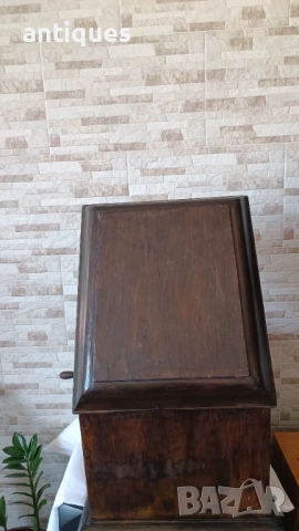 Стар грамофон с манивела - His Masters Voicе- 1920"г. - Great Britain, снимка 9 - Антикварни и старинни предмети - 53796280