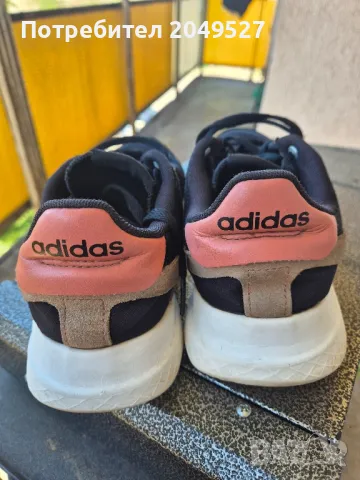 Дамски маратонки ADIDAS , снимка 2 - Маратонки - 49880690