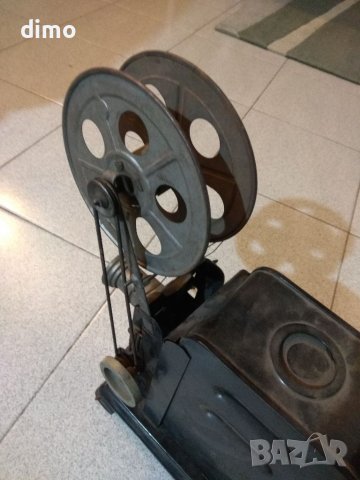 Прожекционен кино апарат, снимка 4 - Антикварни и старинни предмети - 39366010