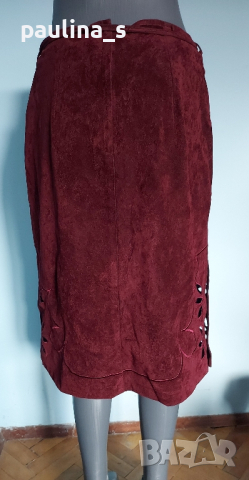 Червена велурена пола с бродерии / Турция , снимка 3 - Поли - 44585796