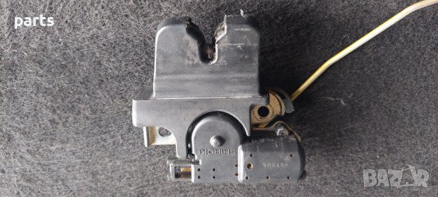 Ключалка Заден Капак Лексус ИС200 N, снимка 2 - Части - 41519005