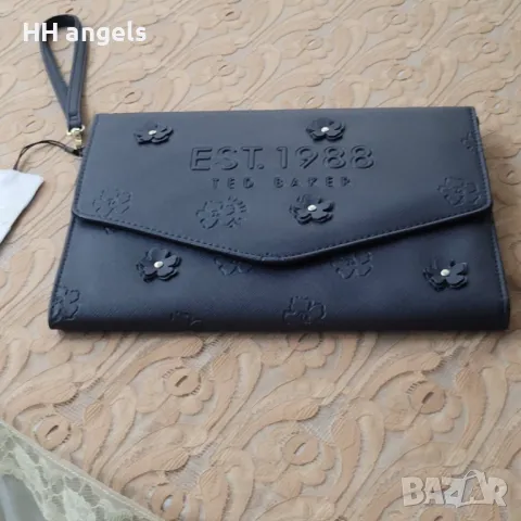 Ted Baker чисто нов клъч с флорални елементи