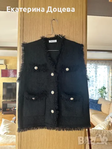 Черен елек, тип Шанел