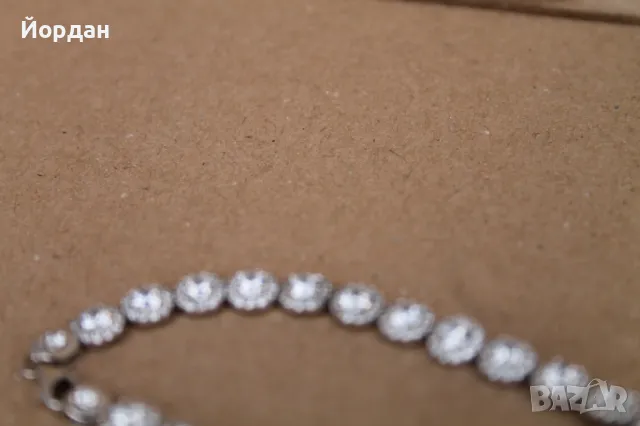 Дамска  гривна от бяло злато , снимка 3 - Гривни - 49771384