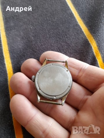 Стар часовник Wostok, снимка 3 - Антикварни и старинни предмети - 38797701