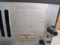 Хладилник на газ 12 и 220 волта Electrolux , снимка 7