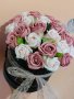 Букет със двайсет и седем сапунени рози в черна луксозна кутия , снимка 2