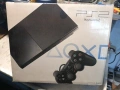 продавам PS2 slim + God OF WAR 2, снимка 1