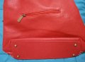 Чисто нова червена дамска чанта с плетен ефект и външни джобове, снимка 6