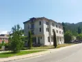Дава под наем бизнес сграда на главен път Рудозем -Ксанти , снимка 1