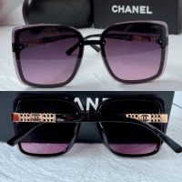 CH 2024 дамски слънчеви очила с лого квадратни , снимка 1 - Слънчеви и диоптрични очила - 44657871