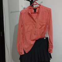 Дамски лот риза HM цвят праскова и плисирана пола с дантела S/M, снимка 1 - Комплекти - 40283535
