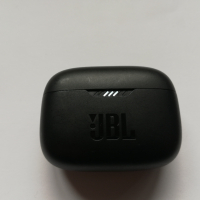 Безжични блутут слушалки JBL Tune 230NC TWS, снимка 2 - Безжични слушалки - 44766807