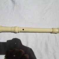 YAMAHA пластмасова флейта, произведена в Индонезия., снимка 4 - Духови инструменти - 41625624