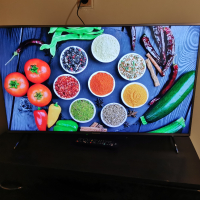 Телевизор Panasonic 40"/102CM LED SMART Wi-Fi 4K UHD 3840 x 2160 pixels TX-40CXW704, снимка 5 - Телевизори - 44749410