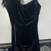 Черна рокля кадифе размер L, снимка 3 - Рокли - 44307413