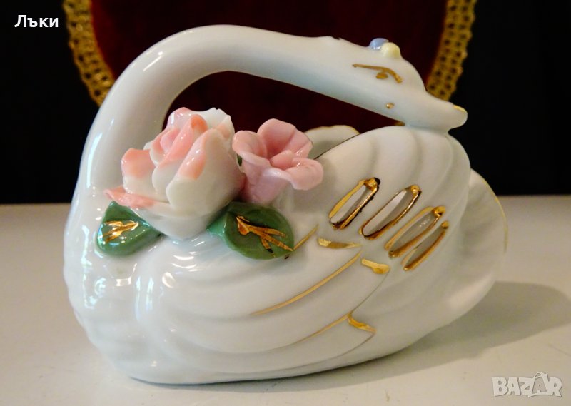 Порцеланова статуетка Лебед,бижутерка. , снимка 1