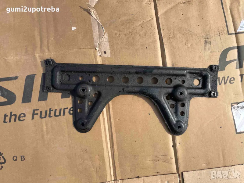 Носеща Греда под Раздатка Mercedes E class W211 V6 4matic, снимка 1