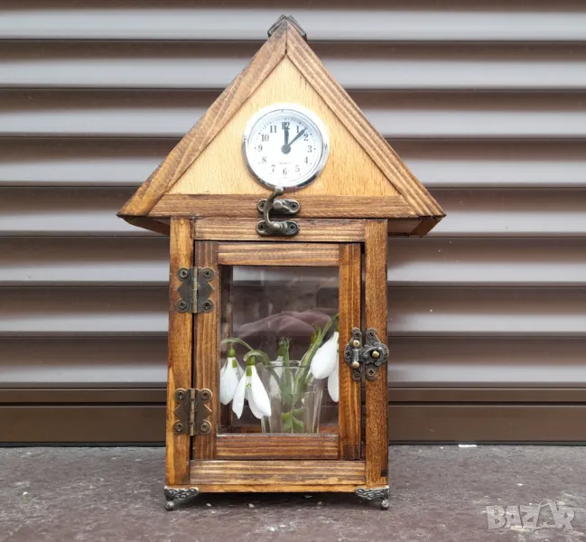 Дървена тематична къщичка с часовник , снимка 1