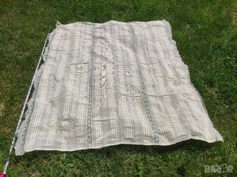 Продавам Чаршаф с дантела , снимка 1