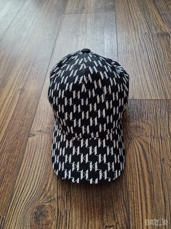 Страхотна шапка с козирка KARL LAGERFELD , снимка 1