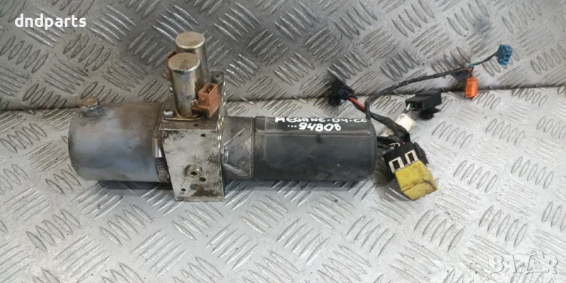 Помпа гюрук Renault Megane CC 2004г.	, снимка 1