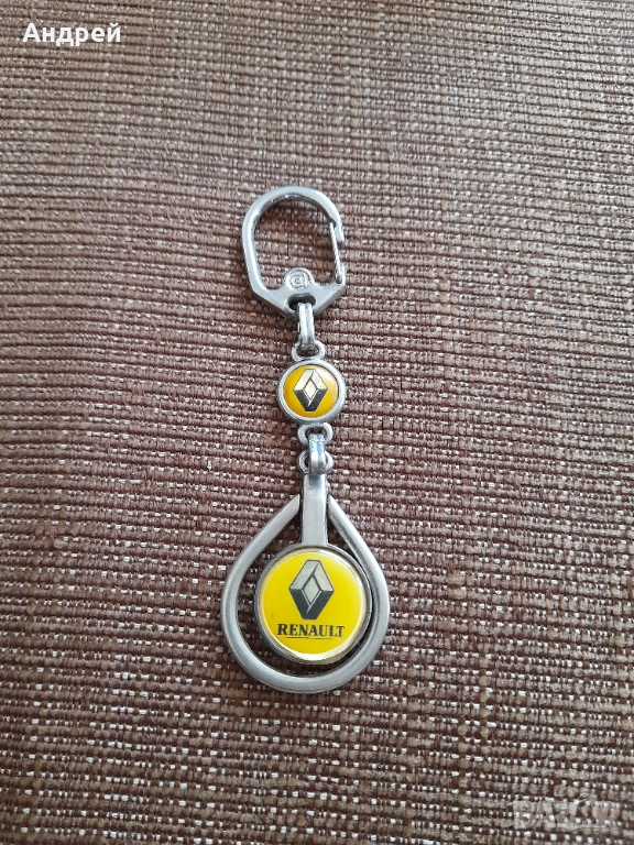 Стар ключодържател Renault, снимка 1