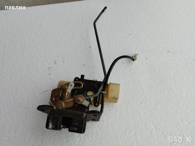 mazda premacy брава багажник , снимка 1