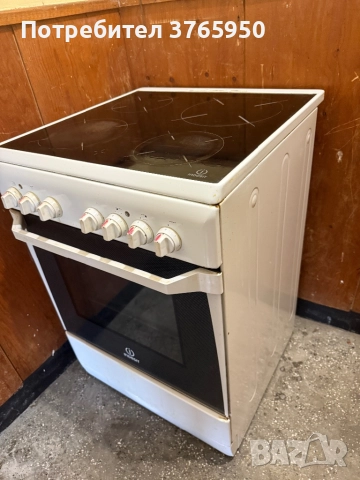 Печка фурна  индезит, снимка 2 - Печки, фурни - 52096591