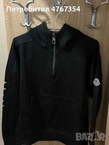 Дамско черно горнище Moncler 