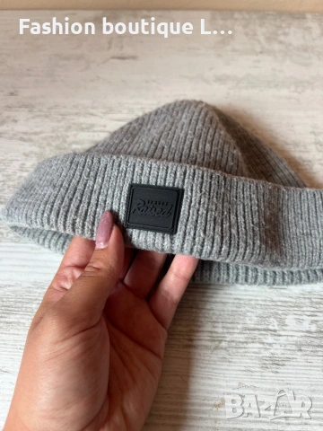 Сива шапка с черно лого 🩶, снимка 2 - Шапки - 53771377
