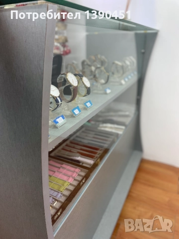 Стъклени витрини за часовници и бижута и въртяща се витрина, снимка 8 - Стелажи и щандове - 52296411