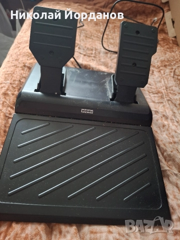 волан с педали ps4 ps5 пс, снимка 3 - PlayStation конзоли - 52823619