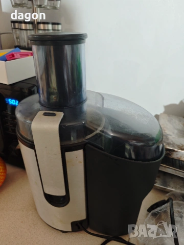 Сокоизтисквачка Philips HR1861, 700 W, 1.5 l, контейнер за пулпа, снимка 3 - Кухненски роботи - 53418279