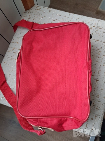 Малка спортна чанта, снимка 5 - Сакове - 52315052